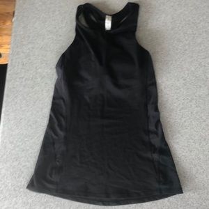 Lululemon Black Tank Sz 4 ✨